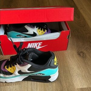 Nike Black and White Sneakers with Chunky Midsole
